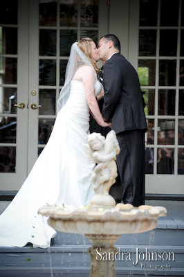 Best Courtyard Lake Lucerne - IW Phillips House Wedding Photos - Sandra Johnson (SJFoto.com)